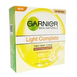 Garnier Light Complete Two Way Cake Whitening Matte 02. Natural