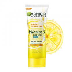 Garnier Bright Complete Vitamin C Face Wash Scrub 100ml